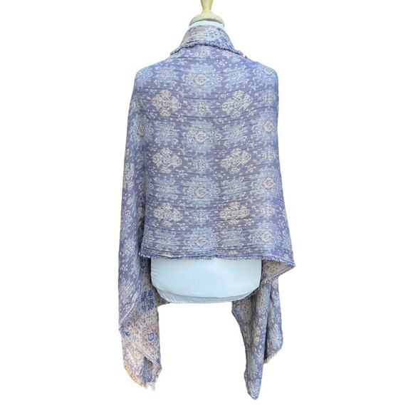 Urban Outfitters Lavender/Cream Print Scarf - Picture 3 of 12